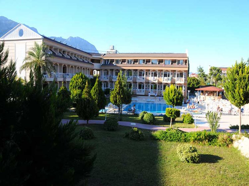 Ares City Hotel