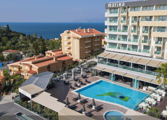 Marina Hotel & Suites