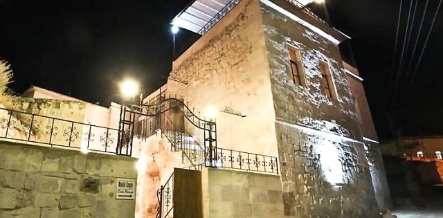 Monte Cappa Cave House