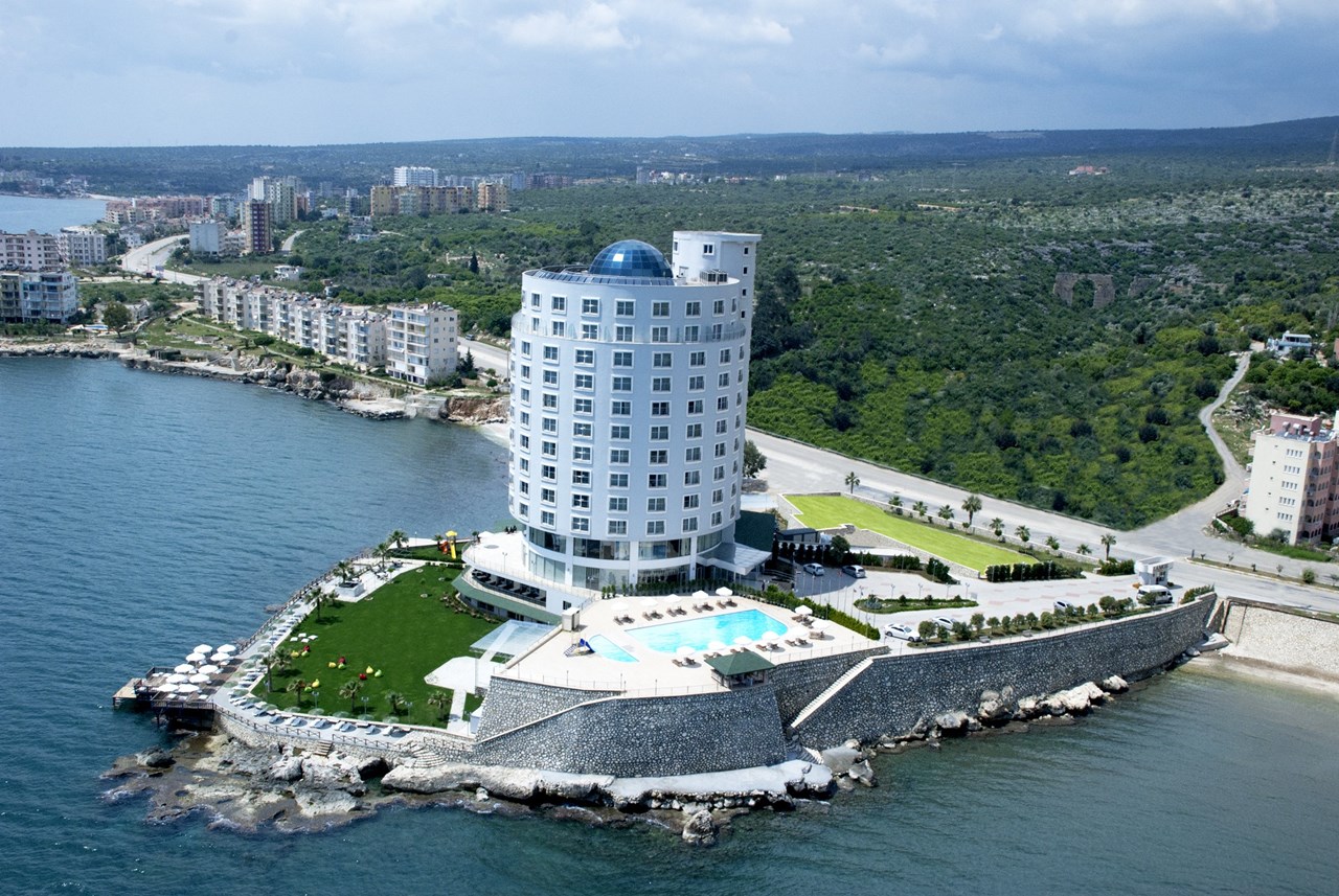 Lamos Hotel