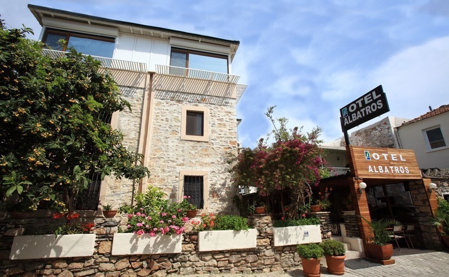 Albatros Otel
