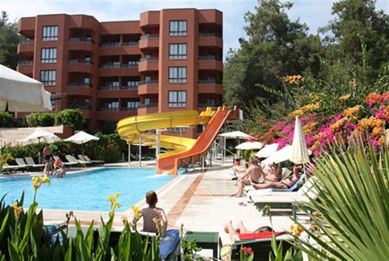 Alara Kum Hotel