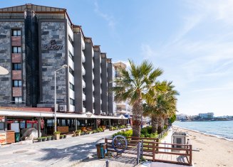 Sunday Beach Hotel
