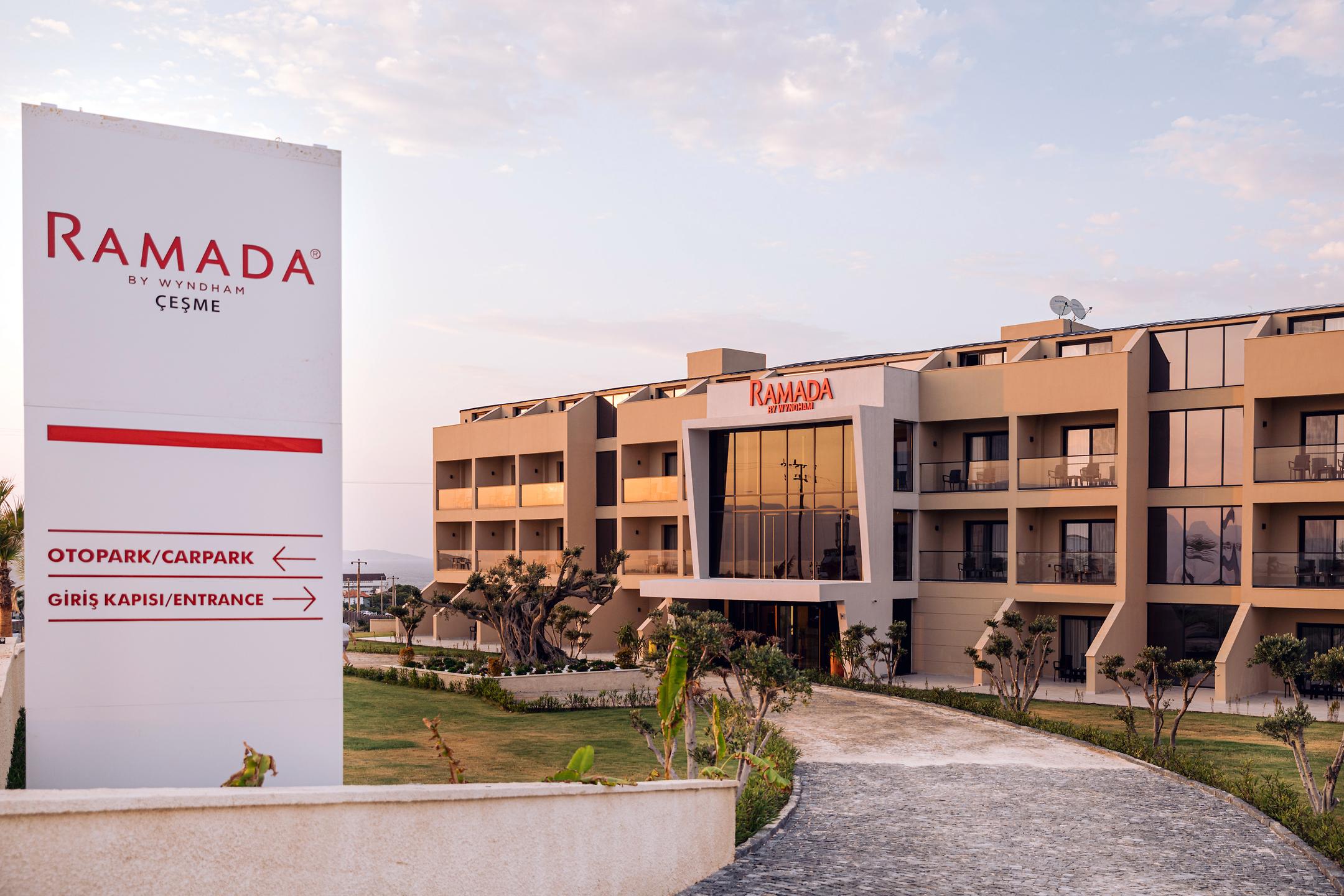 Ramada By Wyndham &Ccedil;eşme
