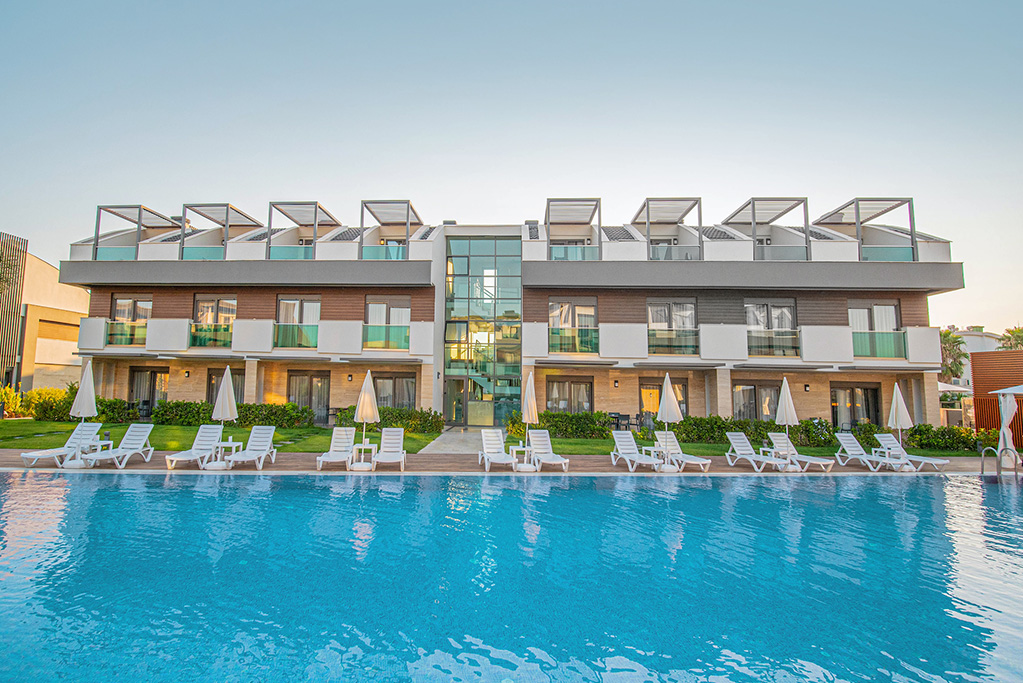 Veranda Suites