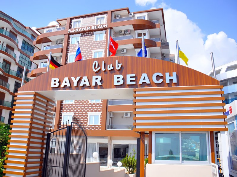 Club Bayar Beach