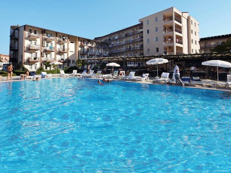 Larissa Hotel Garden