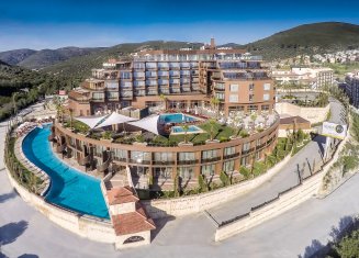 Qlusive Hotel Kuşadası